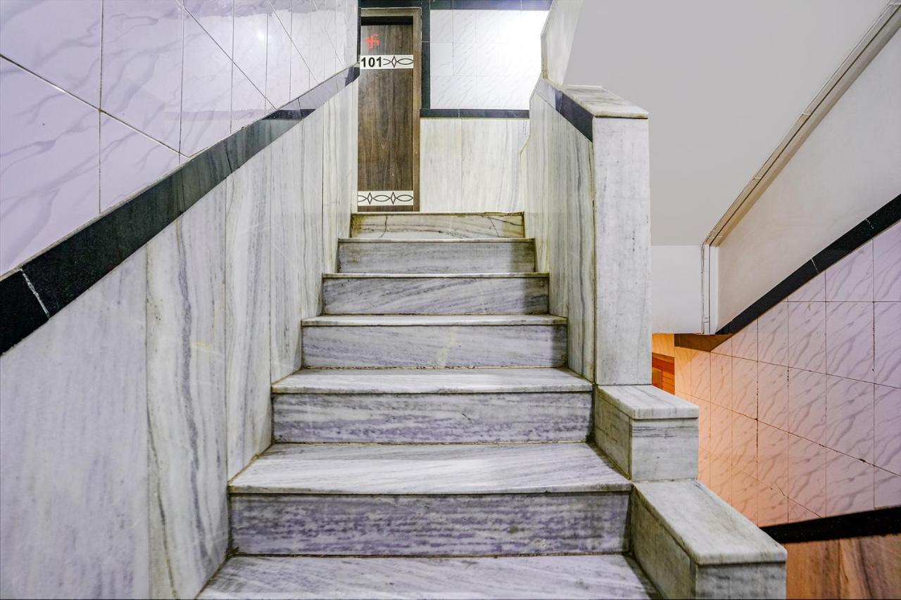 Fabhotel King'S Palace ムンバイ エクステリア 写真